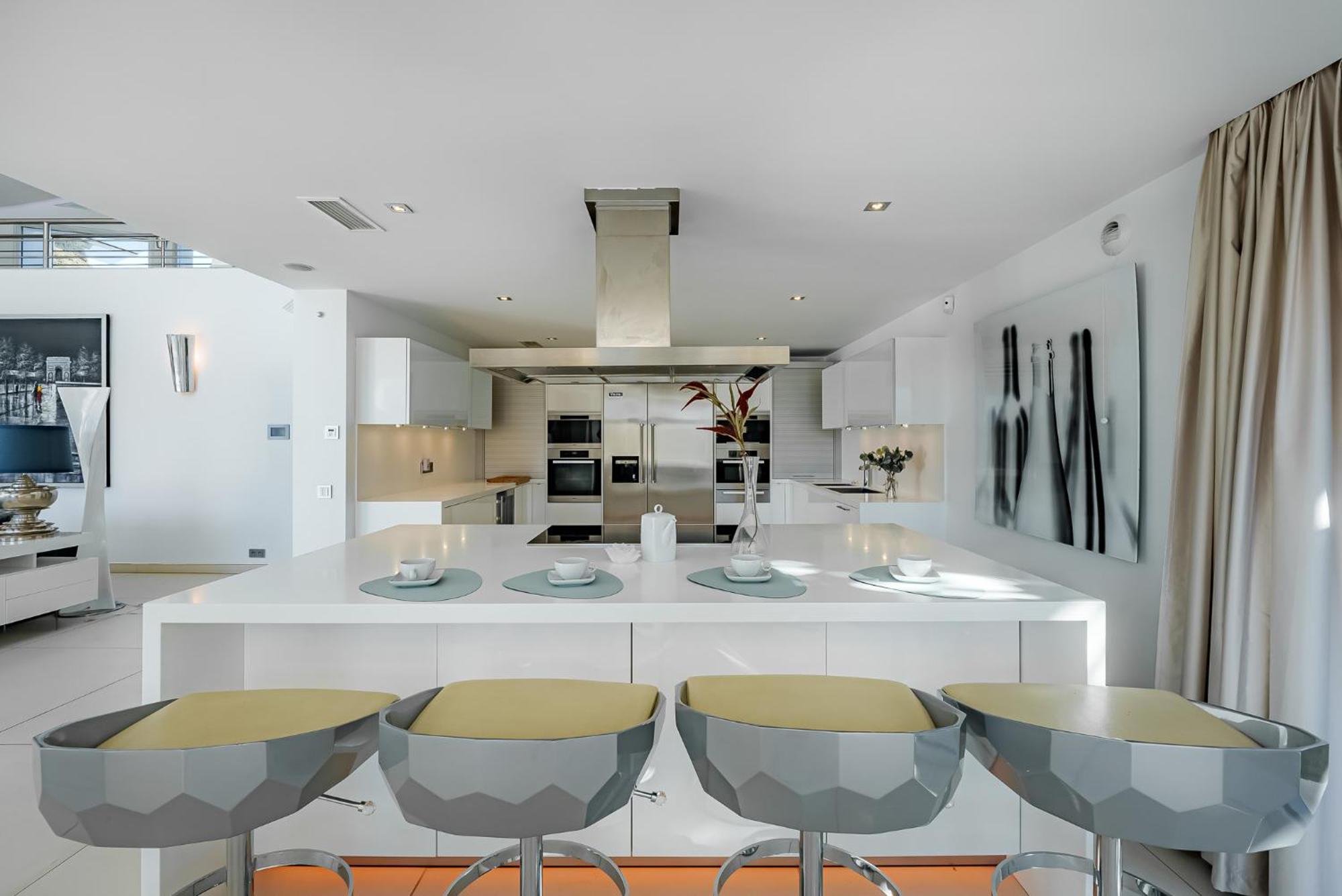 Luxury Villa-los Naranjos Golf Club Villa *