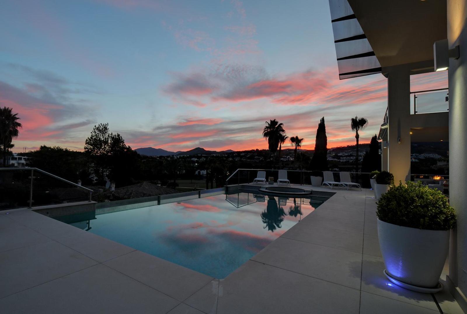 Luxury Villa-los Naranjos Golf Club *