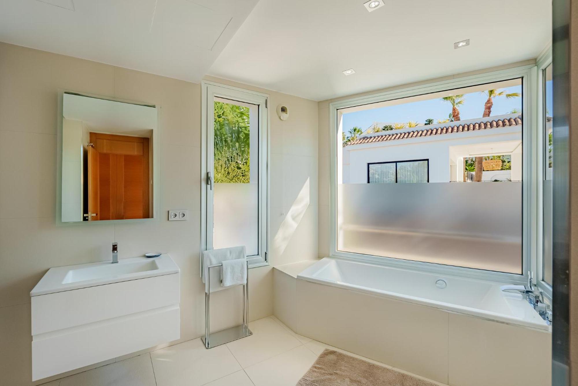 Luxury Villa-los Naranjos Golf Club *