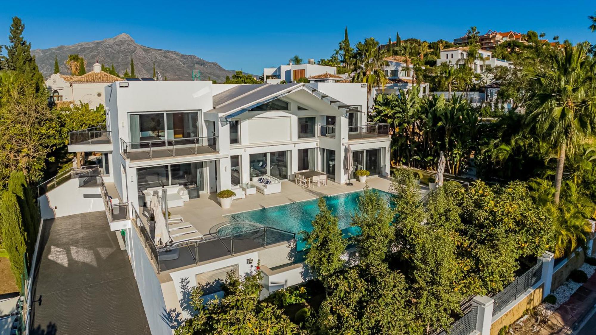 Luxury Villa-los Naranjos Golf Club