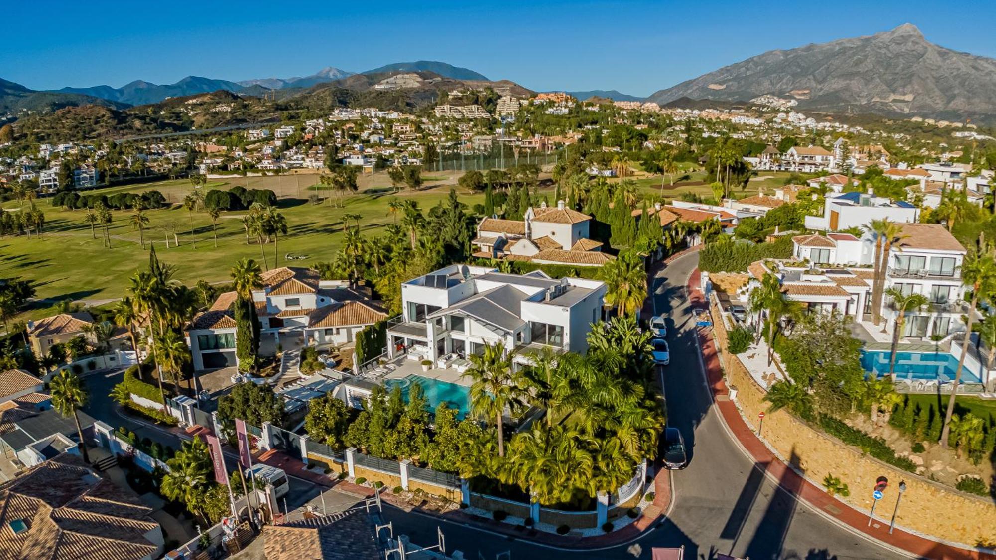 Villa Luxury Villa-los Naranjos Golf Club *